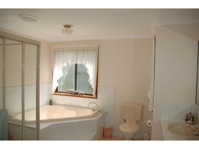 106 Balemo Drive, Ocean Shores NSW 2483
