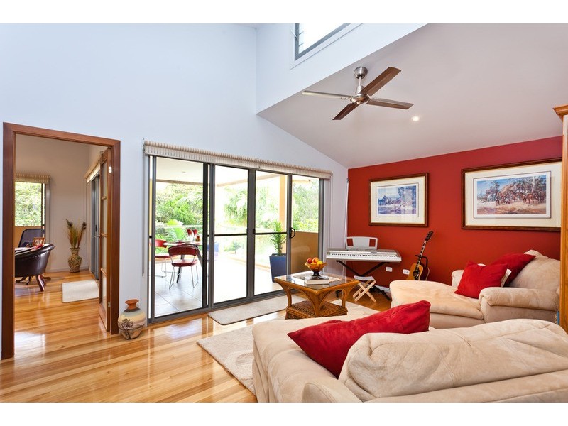 30 Mia  Court, Ocean Shores NSW 2483