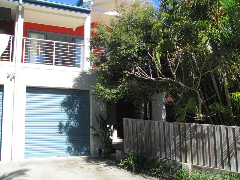 1/3 Jarrah Crescent, Ocean Shores NSW 2483