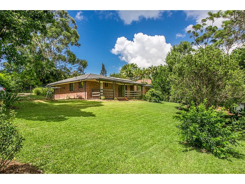 2 Bobra Glen, Ocean Shores NSW 2483