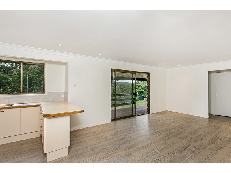 2 Bobra Glen, Ocean Shores NSW 2483