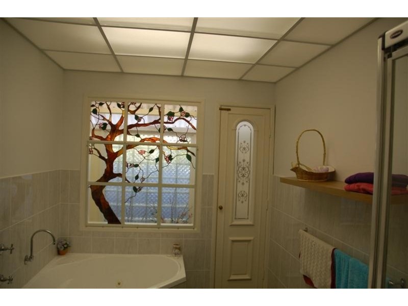 5 Mia Court, Ocean Shores NSW 2483