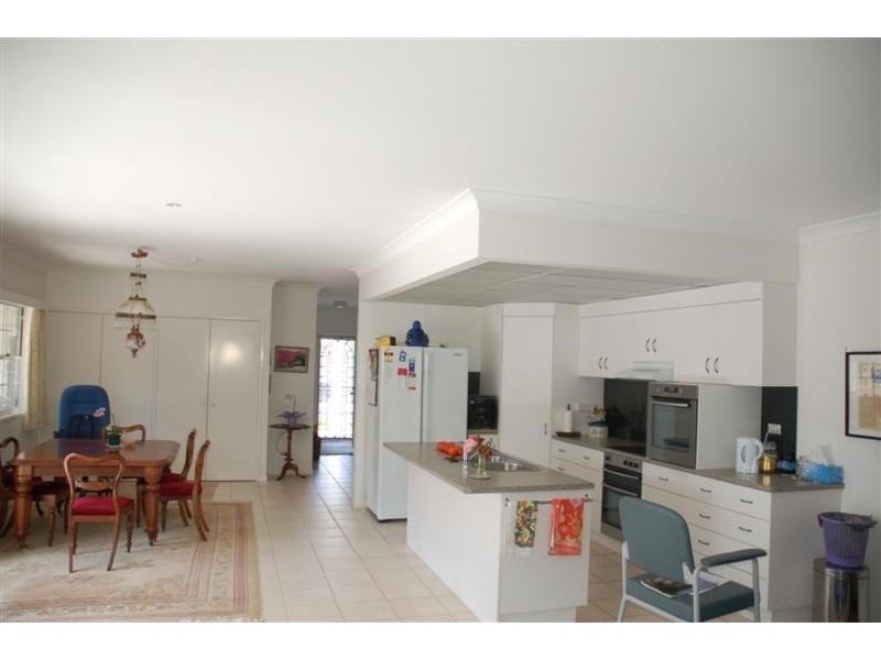 5 Mia Court, Ocean Shores NSW 2483