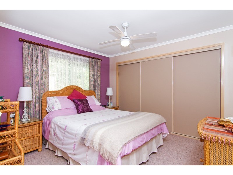 19 Bulgoon  Crescent, Ocean Shores NSW 2483