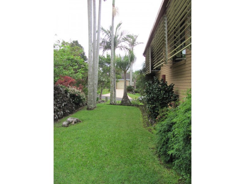 17 Yallakool Drive, Ocean Shores NSW 2483