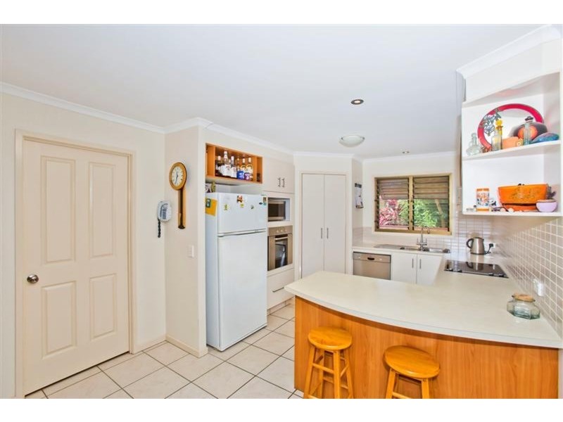 37 Natan Court, Ocean Shores NSW 2483