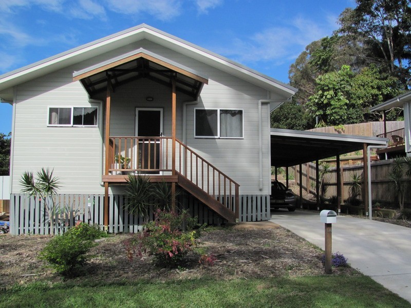 1A Namoi  Glen, Ocean Shores NSW 2483