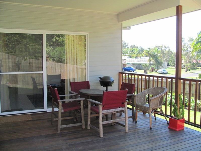 1A Namoi  Glen, Ocean Shores NSW 2483