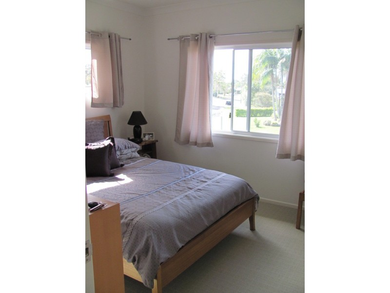 1A Namoi  Glen, Ocean Shores NSW 2483