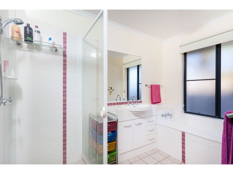 7 Barkala Court, Ocean Shores NSW 2483