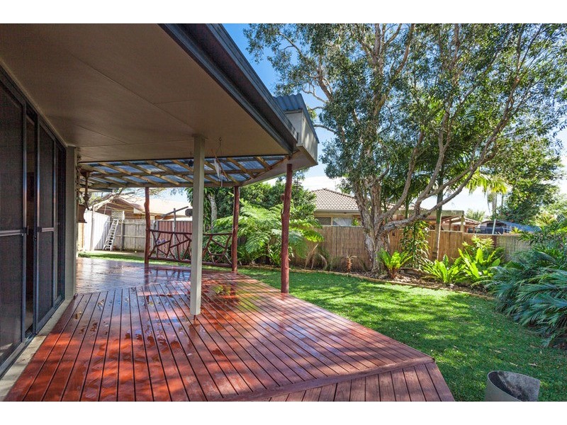 7 Barkala Court, Ocean Shores NSW 2483