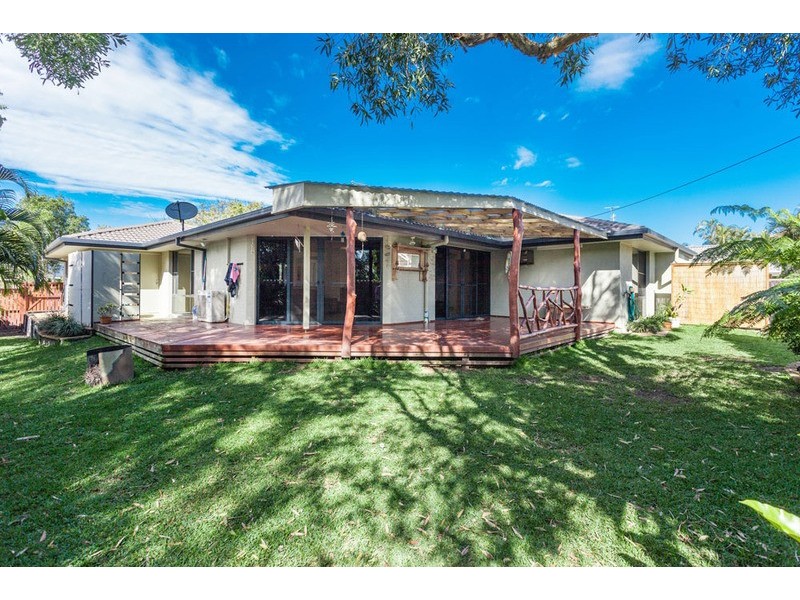7 Barkala Court, Ocean Shores NSW 2483