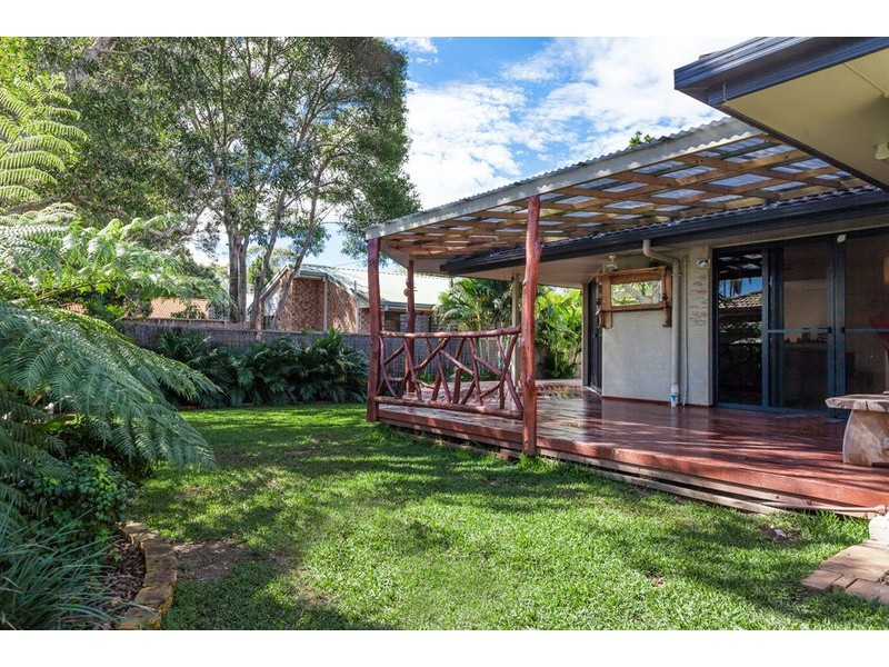7 Barkala Court, Ocean Shores NSW 2483