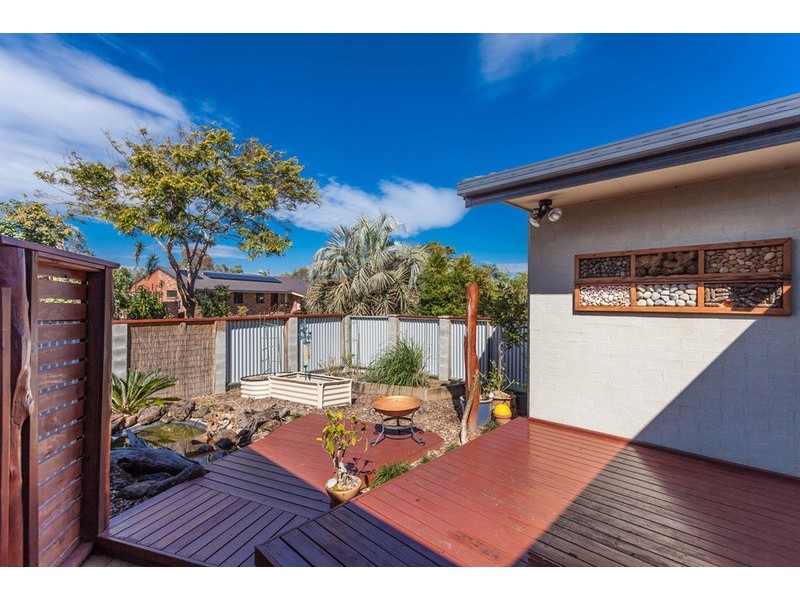 7 Barkala Court, Ocean Shores NSW 2483