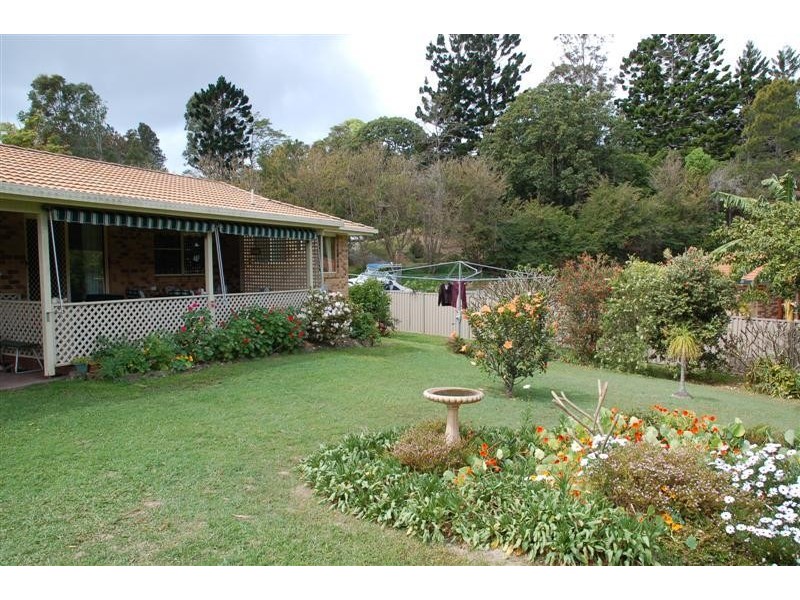 19 Narooma  Drive, Ocean Shores NSW 2483