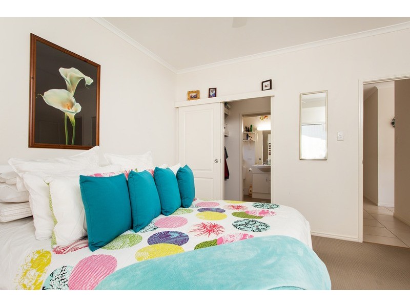 52B Rajah Road, Ocean Shores NSW 2483