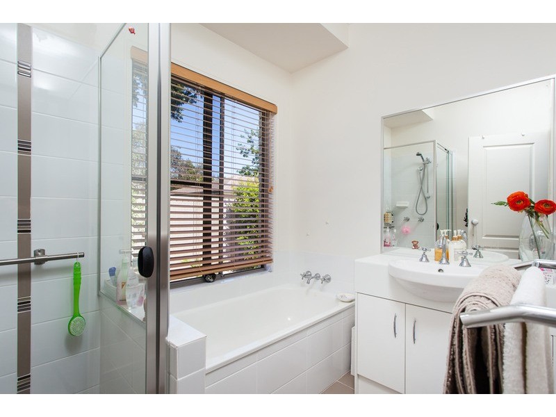 52B Rajah Road, Ocean Shores NSW 2483