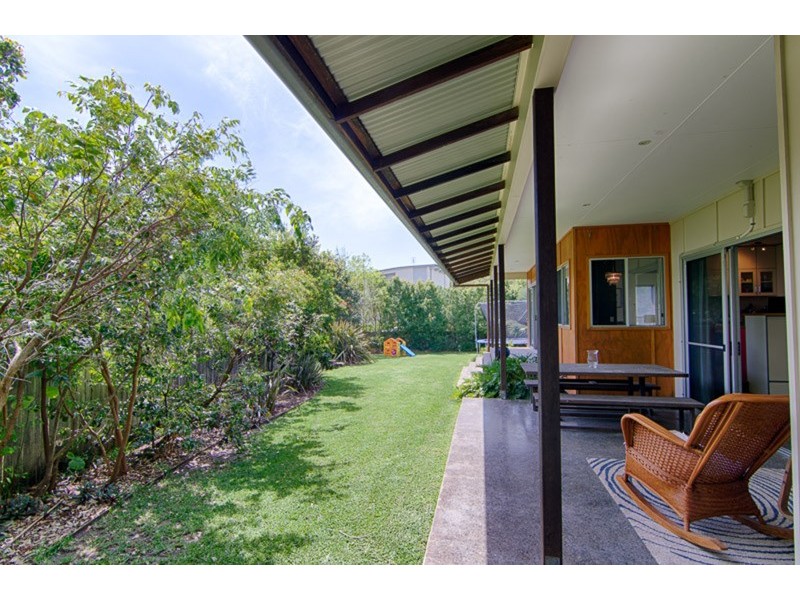 13 Mia Court, Ocean Shores NSW 2483