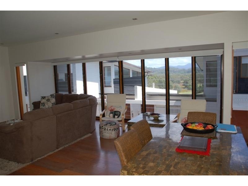 6/1 Langi  Place, Ocean Shores NSW 2483