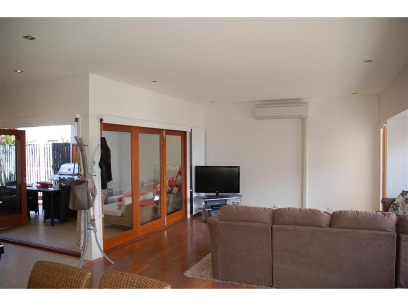 6/1 Langi  Place, Ocean Shores NSW 2483