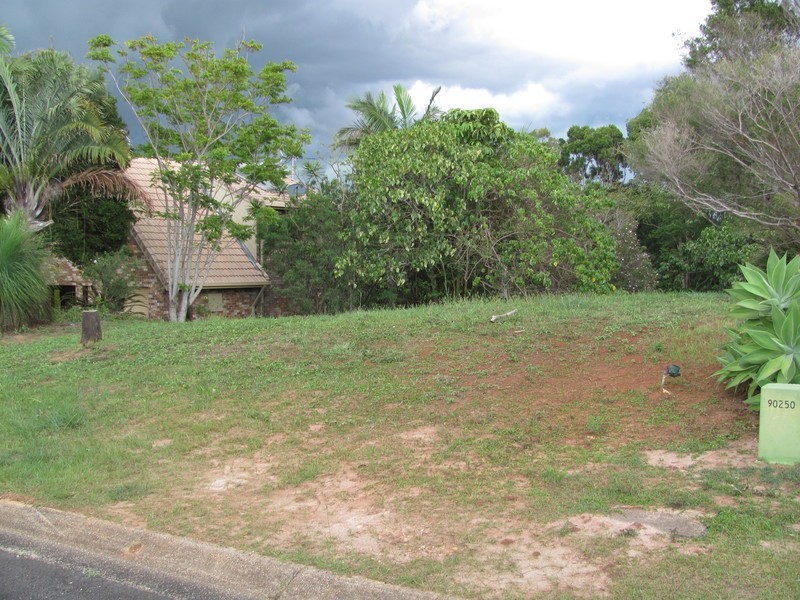 8 Yackatoon Court, Ocean Shores NSW 2483
