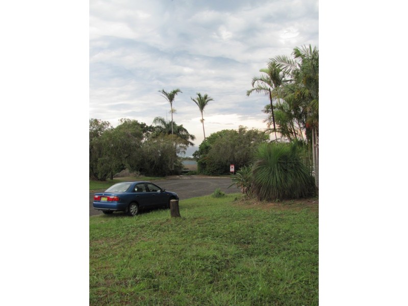 8 Yackatoon Court, Ocean Shores NSW 2483