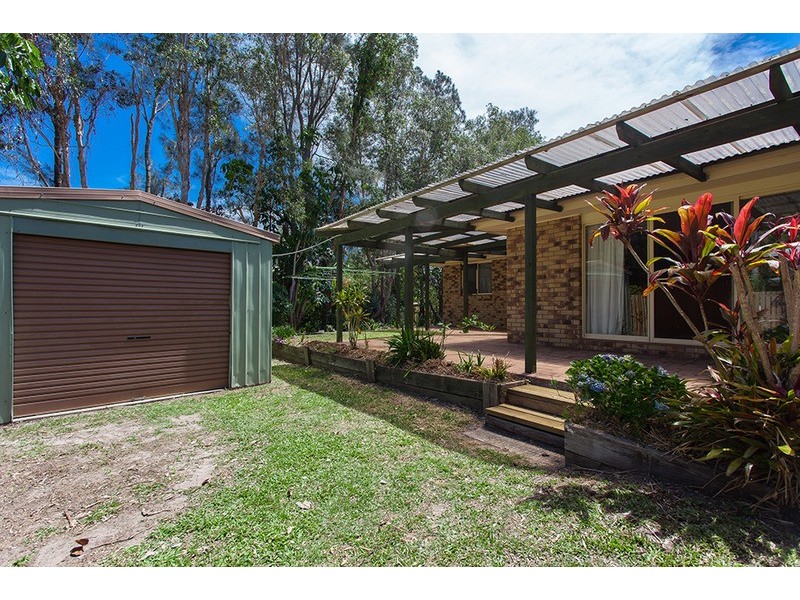 20 Berrimbillah Court, Ocean Shores NSW 2483