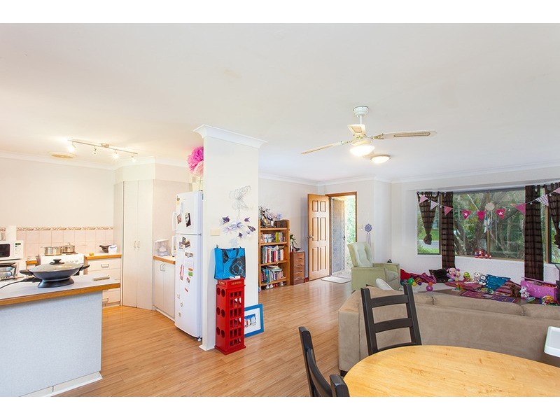 12 Boondoon  Crescent, Ocean Shores NSW 2483