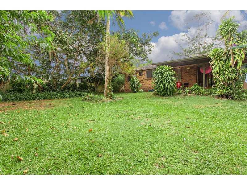 12 Boondoon  Crescent, Ocean Shores NSW 2483