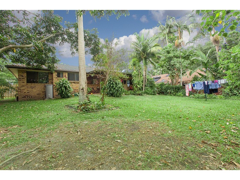 12 Boondoon  Crescent, Ocean Shores NSW 2483