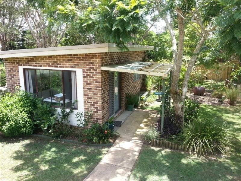 15 Gloria Street, South Golden Beach NSW 2483