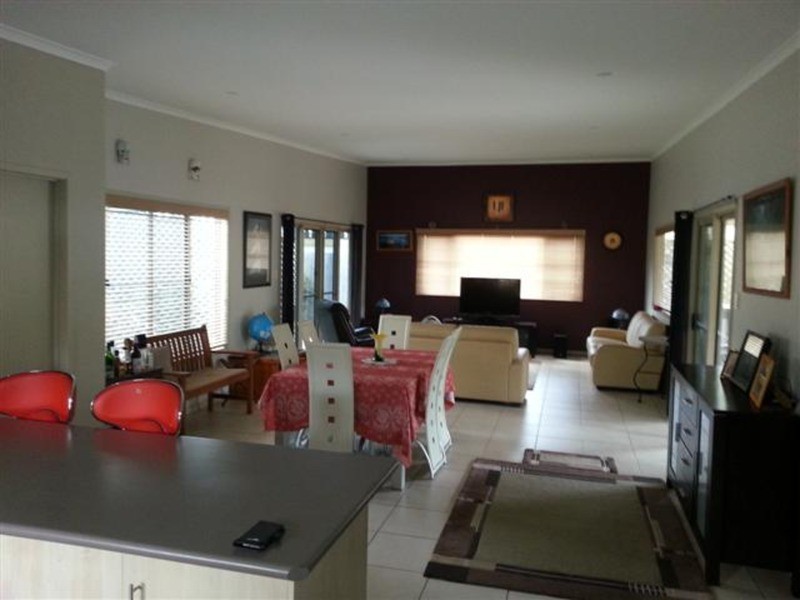 2/48 rajah rd, Ocean Shores NSW 2483