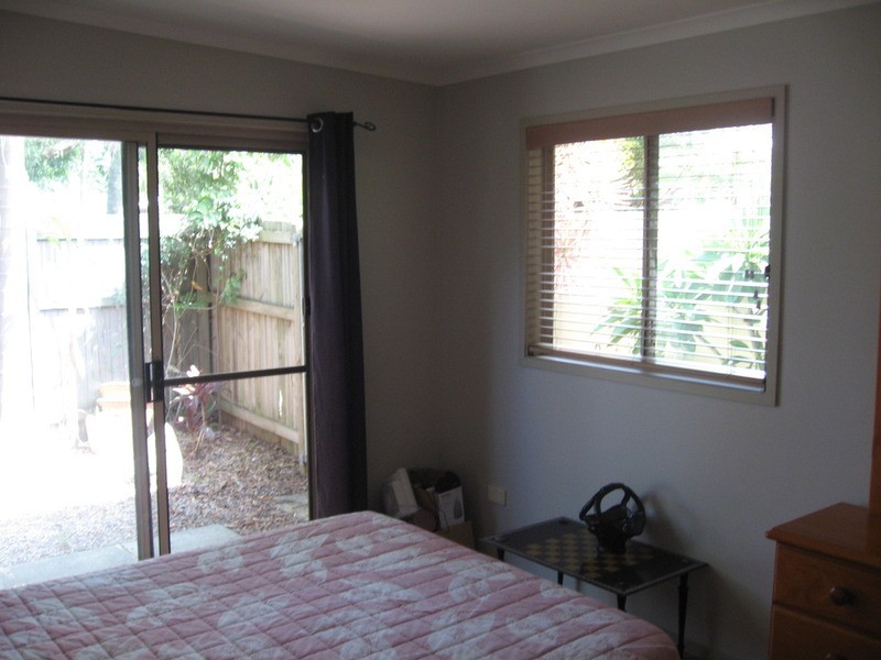 2/48 rajah rd, Ocean Shores NSW 2483