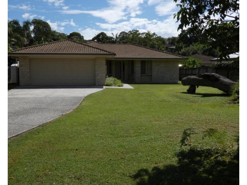 8 Miram Place, Ocean Shores NSW 2483