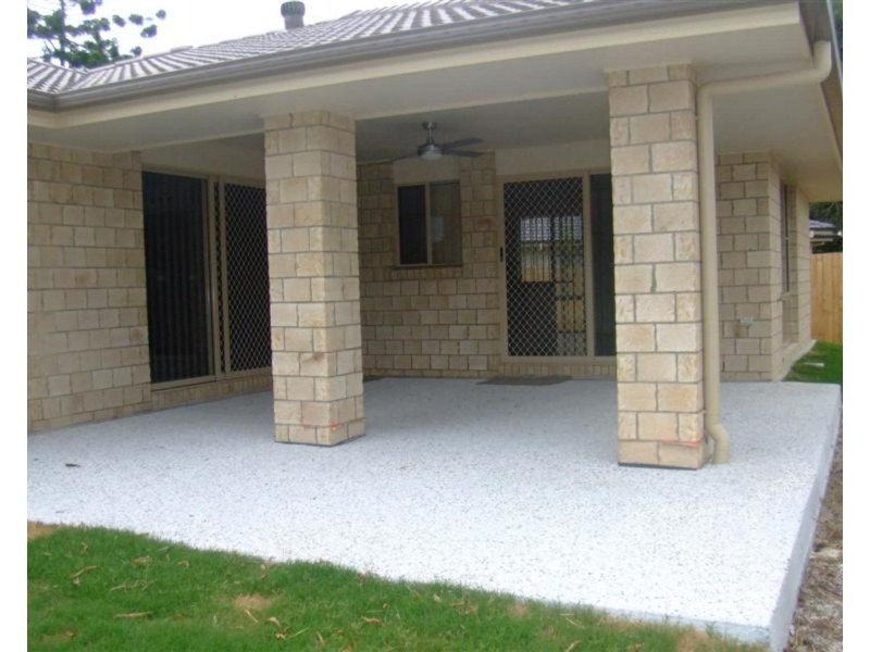 8 Miram Place, Ocean Shores NSW 2483