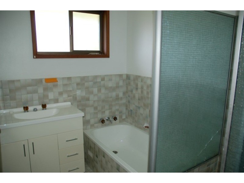 5 kiah Close, Ocean Shores NSW 2483