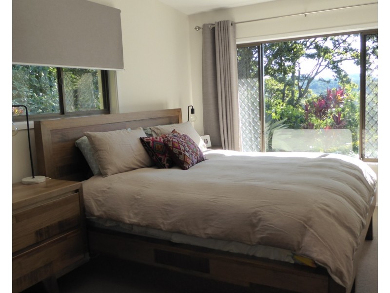 4 Narooma Drive, Ocean Shores NSW 2483