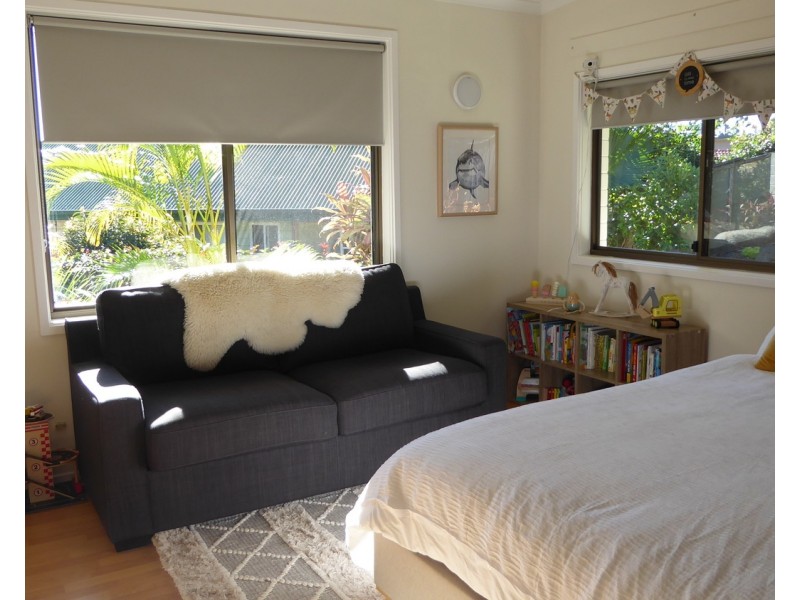 4 Narooma Drive, Ocean Shores NSW 2483