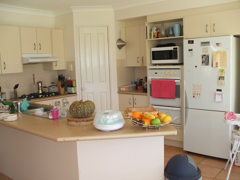 10 Gilba Avenue, Ocean Shores NSW 2483