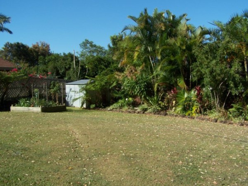 10 Gilba Avenue, Ocean Shores NSW 2483