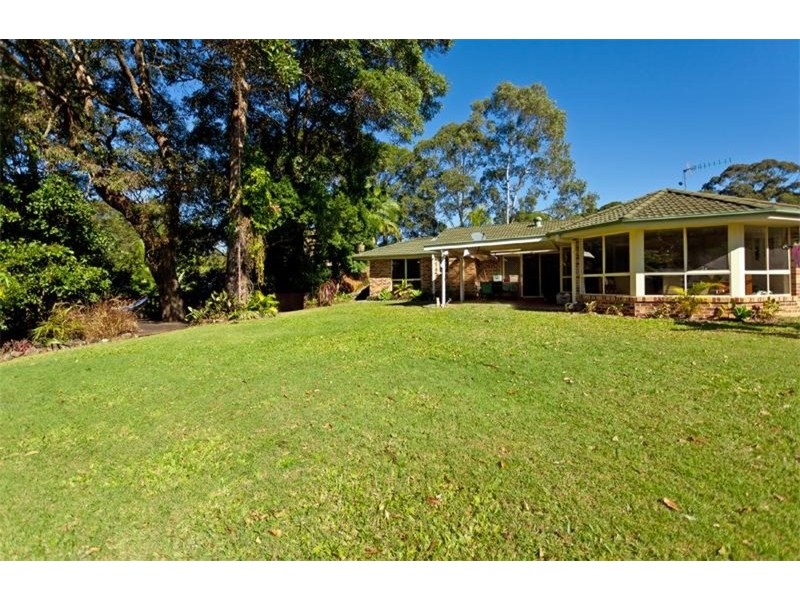 10 Gilba Avenue, Ocean Shores NSW 2483