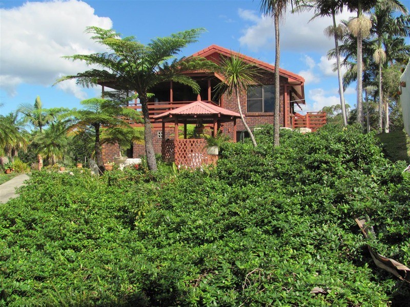 27 Rajah Road, Ocean Shores NSW 2483