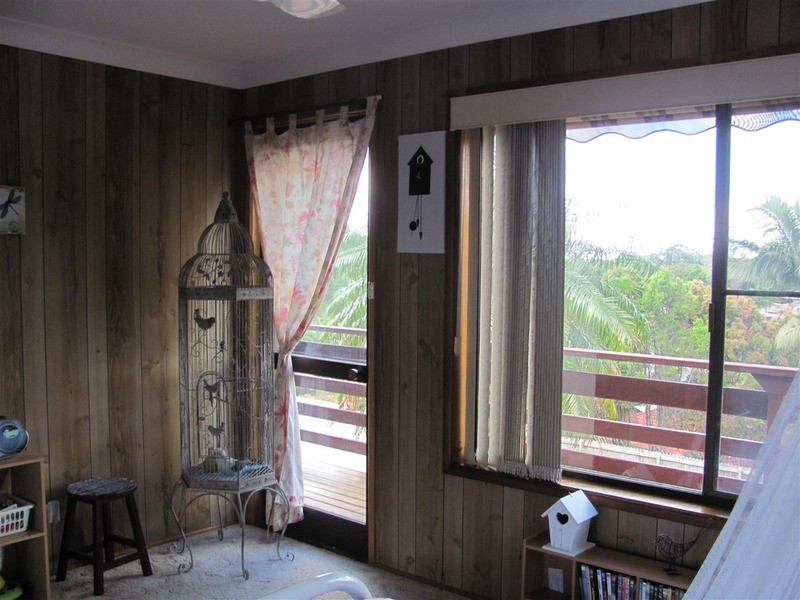 27 Rajah Road, Ocean Shores NSW 2483