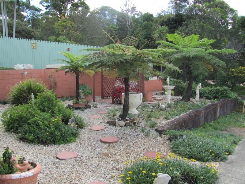 27 Rajah Road, Ocean Shores NSW 2483