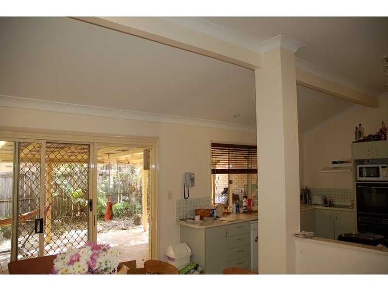 5 Eloura Court, Ocean Shores NSW 2483