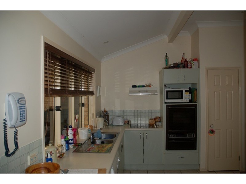 5 Eloura Court, Ocean Shores NSW 2483