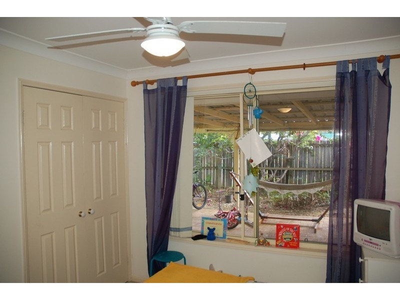 5 Eloura Court, Ocean Shores NSW 2483