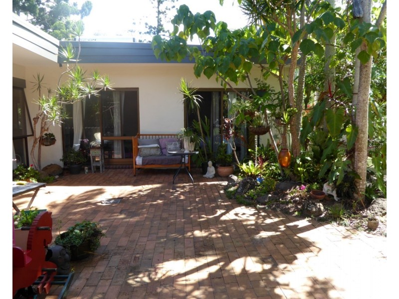 6 Aldinga Court, Ocean Shores NSW 2483