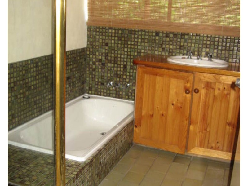 6 Aldinga Court, Ocean Shores NSW 2483