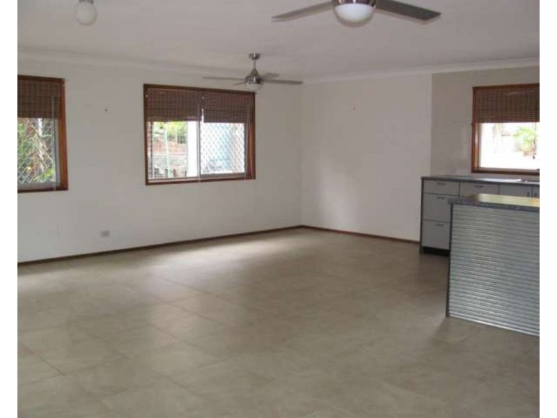 4 Qui Court, Ocean Shores NSW 2483